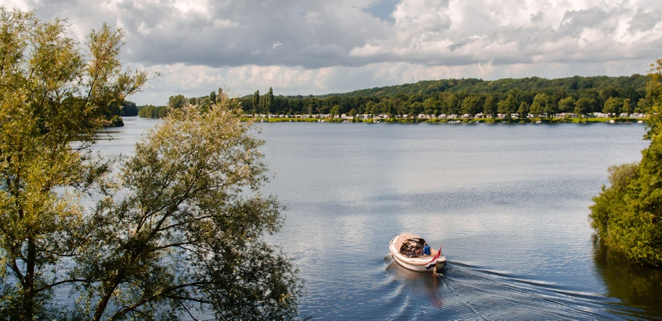 Placeholder for Elly de Haan Bootje varen op de Mookerplas